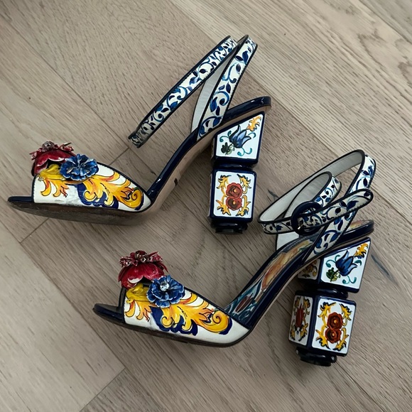 Dolce & Gabbana Ceramic Painted Majolica Print 3D Flowers sz 36 - Picture 4 of 7